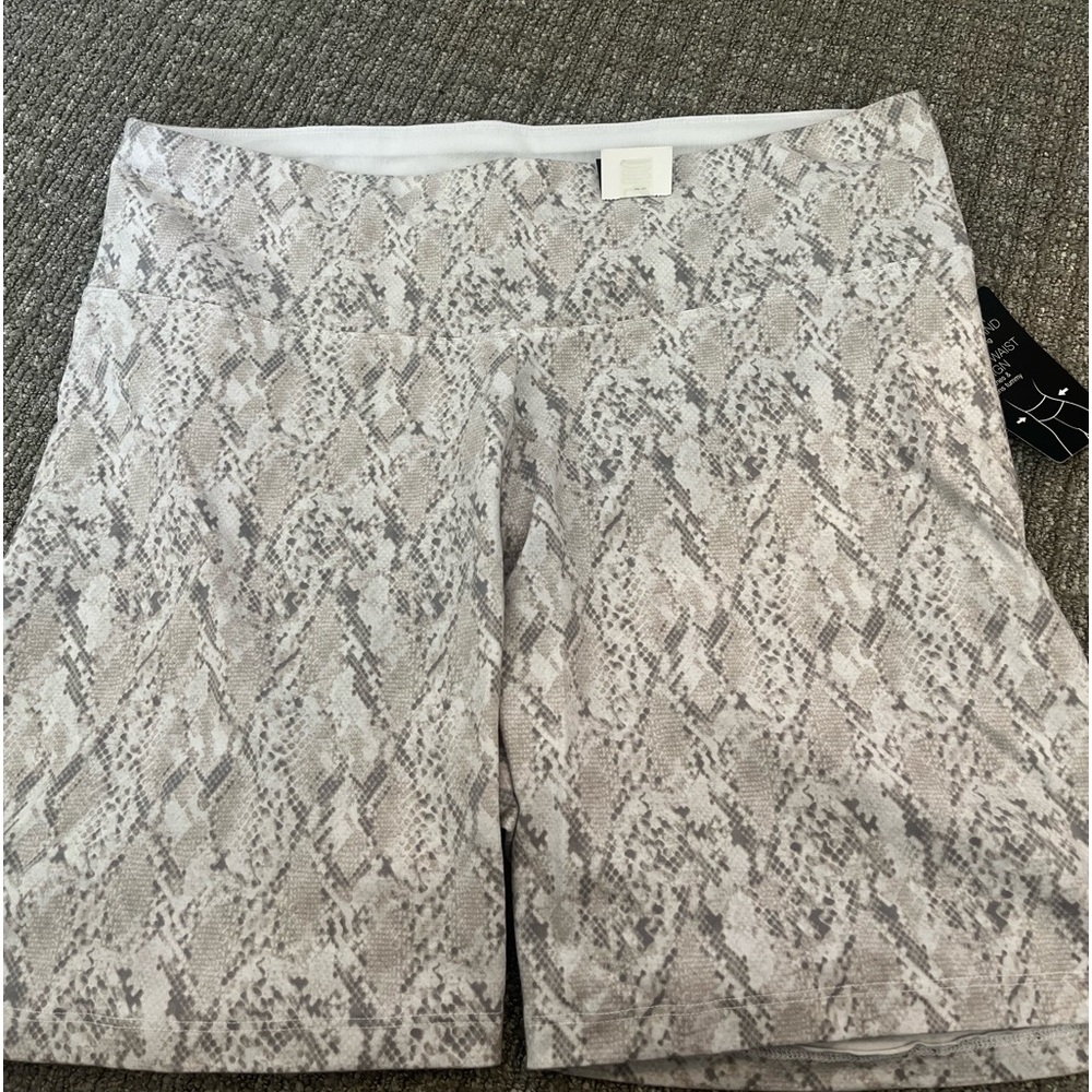 Women’s biker shorts